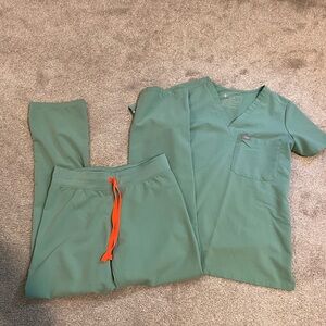 Figs XS light green set